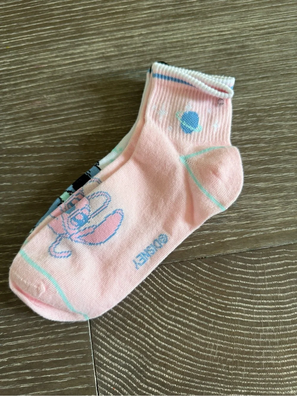 NWT Disney Lilo and Stitch Character mid-crew Socks  2 pairs
